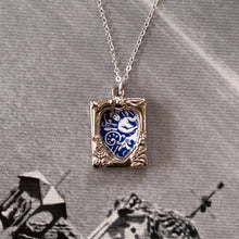 Load image into Gallery viewer, Vintage Picture Frame Necklace