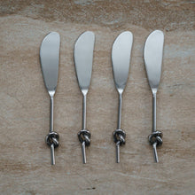 Load image into Gallery viewer, Knotted Silver Spreader
