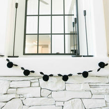 Load image into Gallery viewer, Pom Pom Bat Garland
