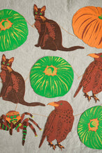 Load image into Gallery viewer, Halloween Icons Garland
