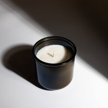 Load image into Gallery viewer, Sweet Tobacco Candle
