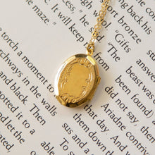 Load image into Gallery viewer, Vintage Oval Locket Necklace
