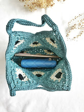 Load image into Gallery viewer, Crochet Daisy Tote Bag
