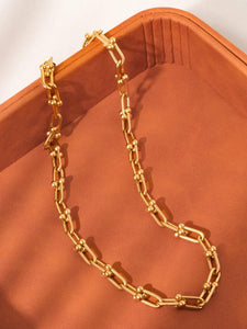 Denny Bold Chain Necklace