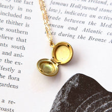 Load image into Gallery viewer, Vintage Mini Round Locket Necklace

